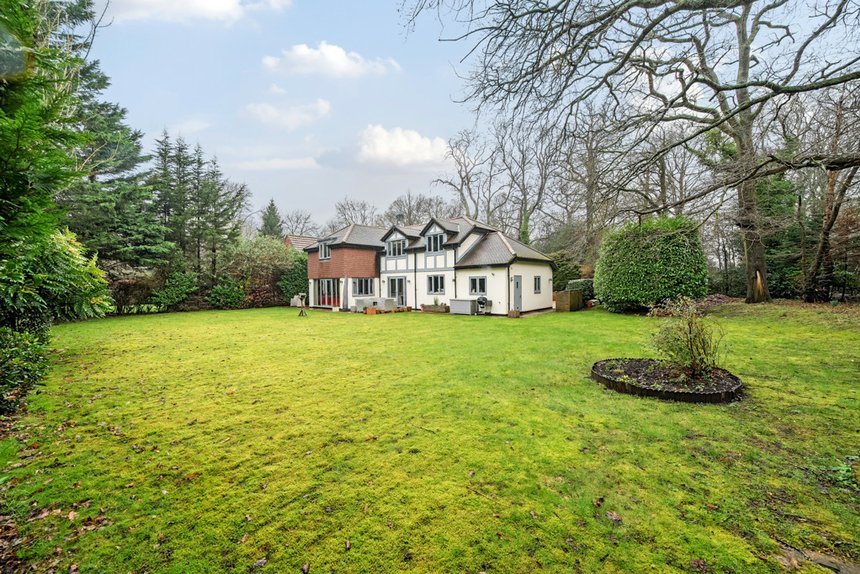 sold ladywood cottage london 34964 - Gibbs Gillespie