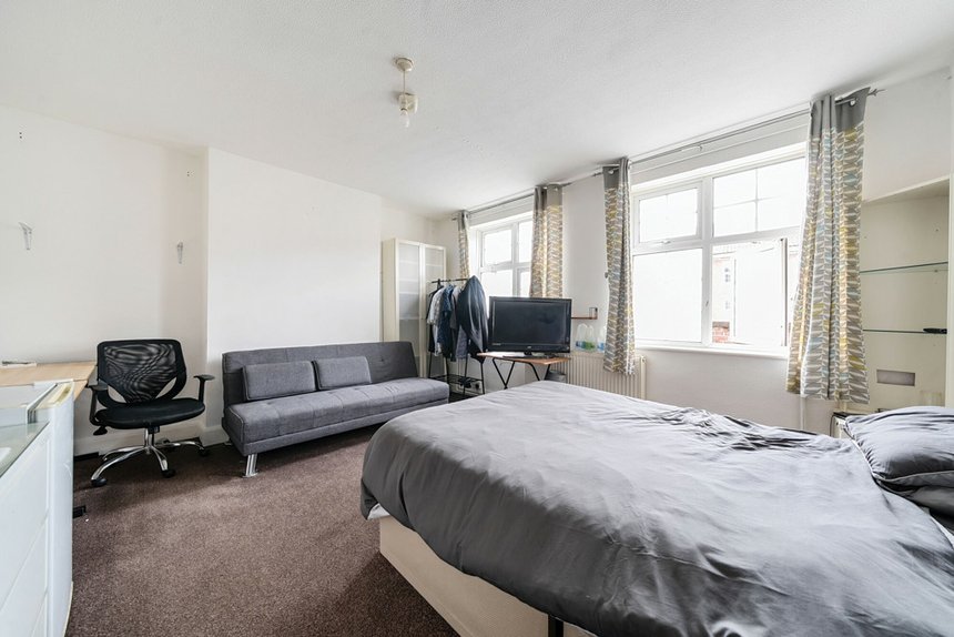 sold park way london 34969 - Gibbs Gillespie