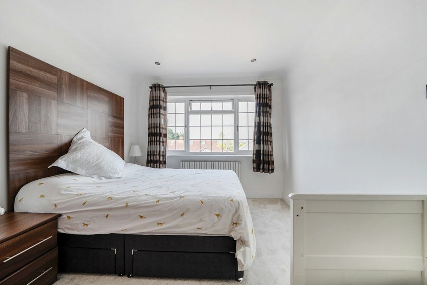 under offer lyndhurst gardens london 34971 - Gibbs Gillespie