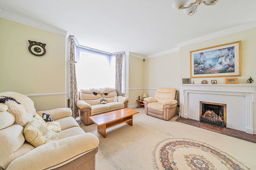 for sale cassiobury park avenue london 34975 - Gibbs Gillespie