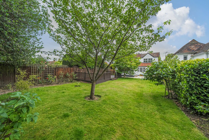 for sale cassiobury park avenue london 34975 - Gibbs Gillespie