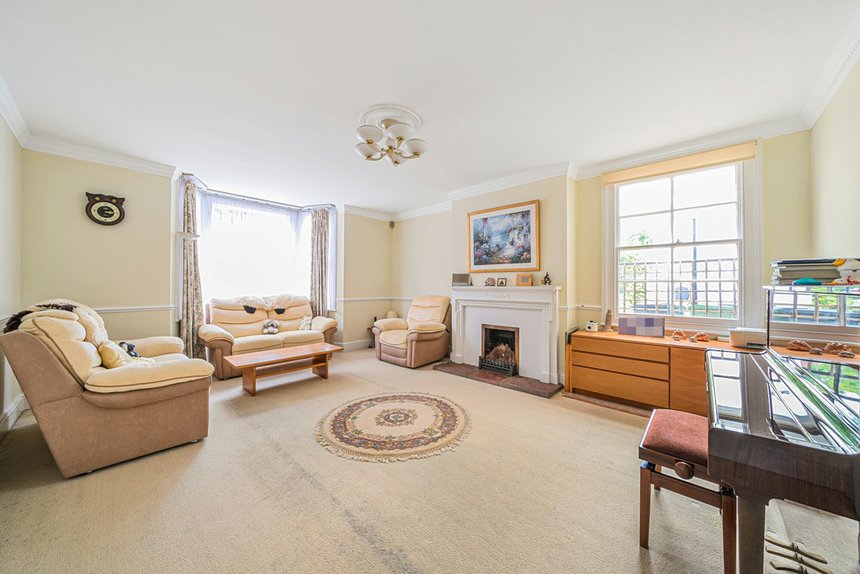 for sale cassiobury park avenue london 34975 - Gibbs Gillespie