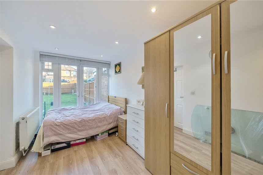 for sale bromefield london 34976 - Gibbs Gillespie