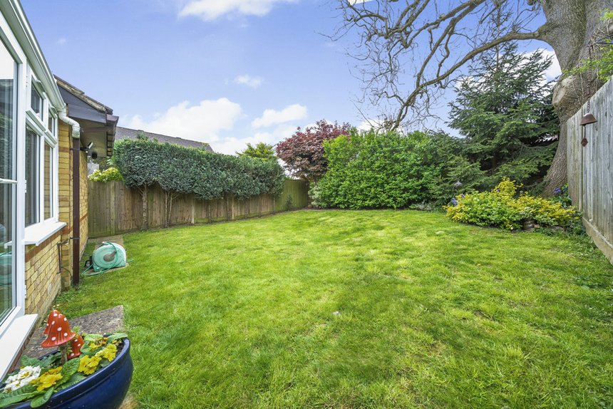 under offer wilder close london 34978 - Gibbs Gillespie