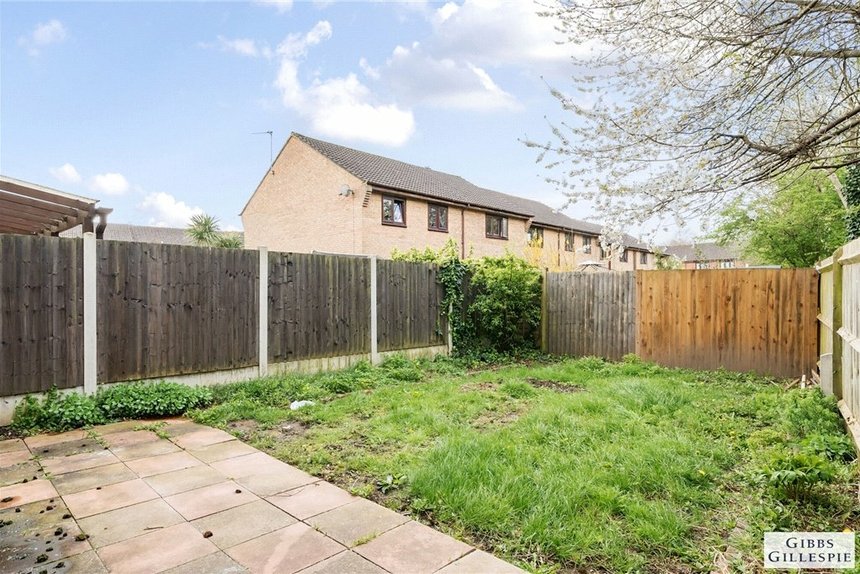 under offer rayners lane london 34985 - Gibbs Gillespie