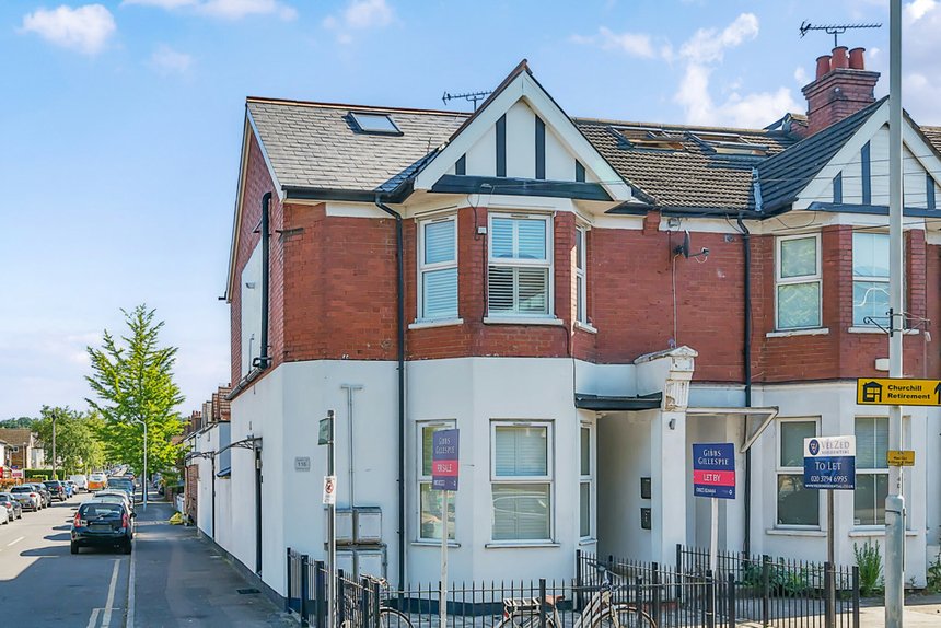 under offer pinner road london 34990 - Gibbs Gillespie