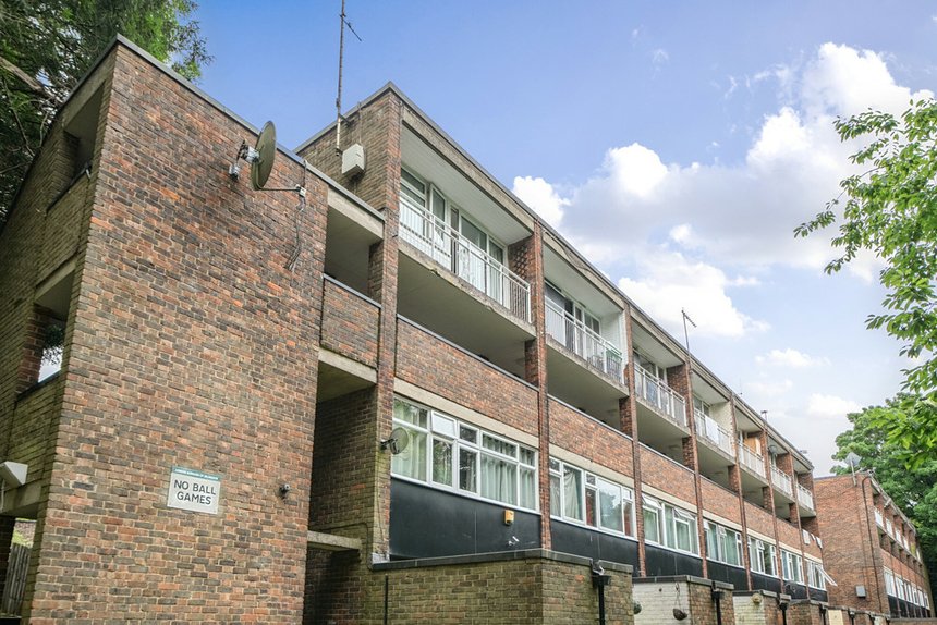 for sale leaf close london 34995 - Gibbs Gillespie