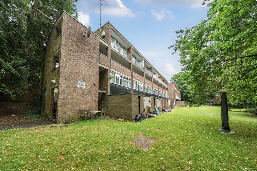 for sale leaf close london 34995 - Gibbs Gillespie