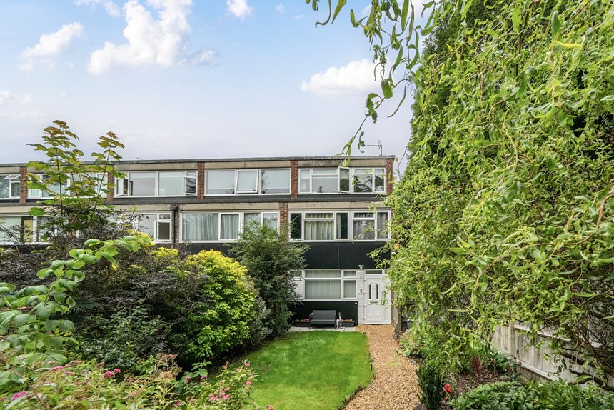 for sale leaf close london 34995 - Gibbs Gillespie