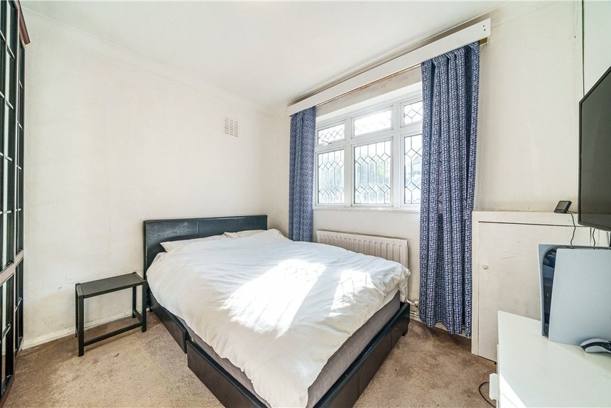 for sale brookdene avenue london 34998 - Gibbs Gillespie