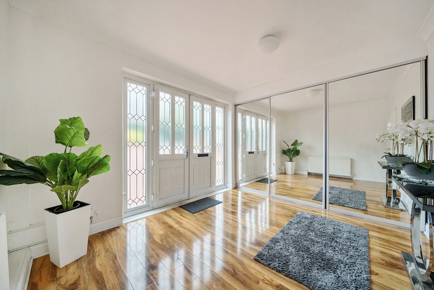 sold brookdene avenue london 34998 - Gibbs Gillespie