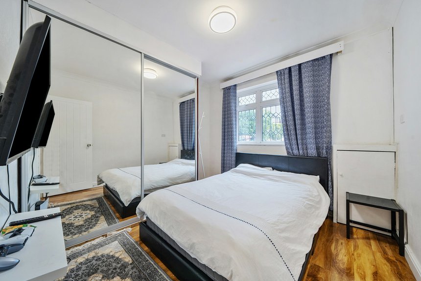 sold brookdene avenue london 34998 - Gibbs Gillespie