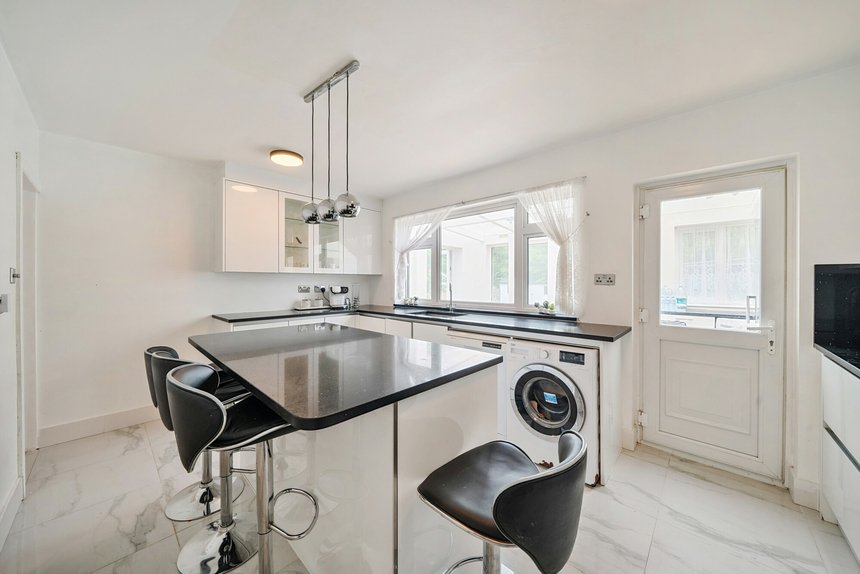 sold brookdene avenue london 34998 - Gibbs Gillespie