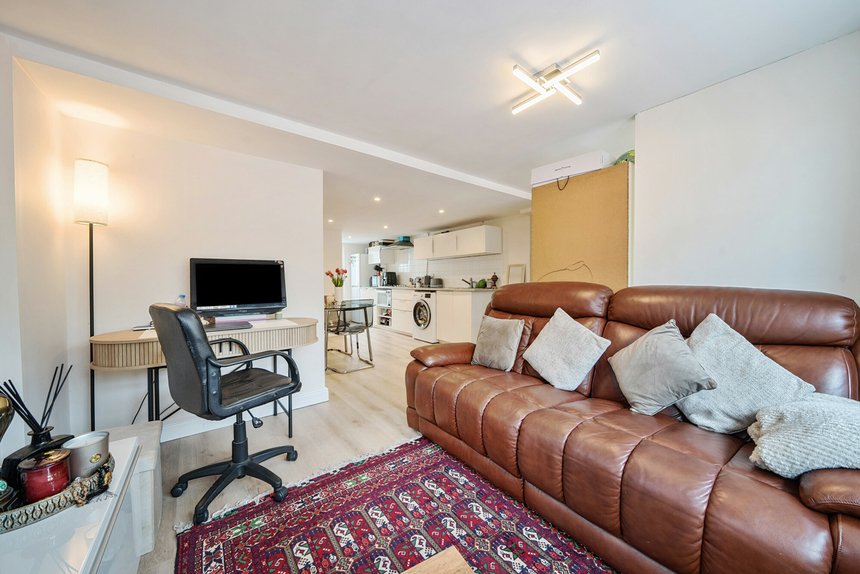 sold brookdene avenue london 34998 - Gibbs Gillespie