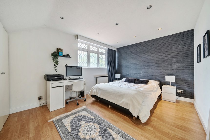 sold brookdene avenue london 34998 - Gibbs Gillespie