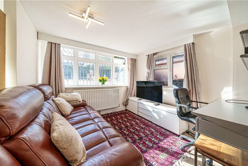 for sale brookdene avenue london 34998 - Gibbs Gillespie