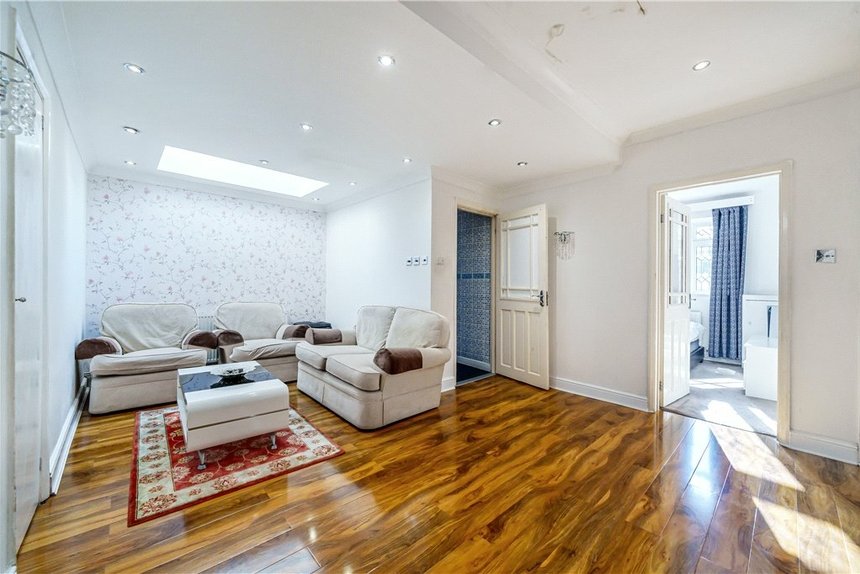 for sale brookdene avenue london 34998 - Gibbs Gillespie