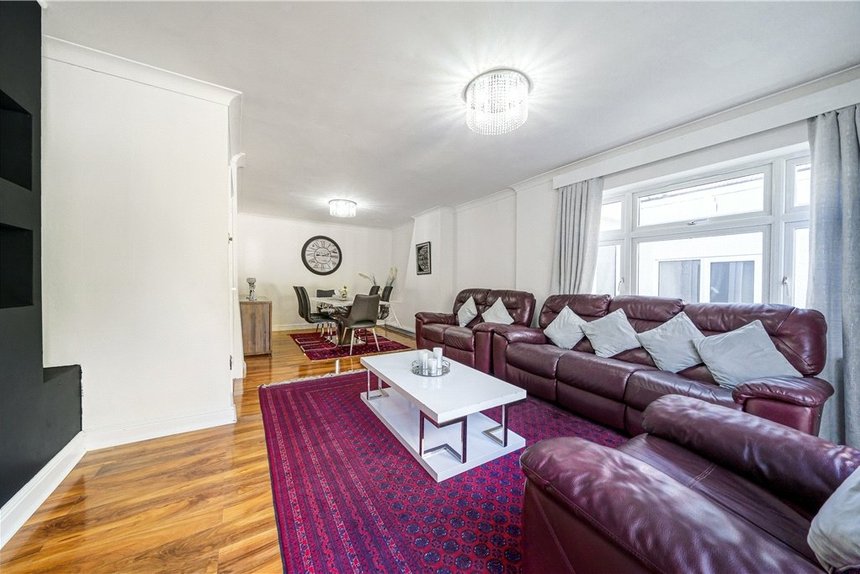 for sale brookdene avenue london 34998 - Gibbs Gillespie