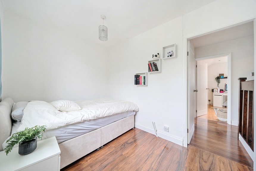 sold brookdene avenue london 34998 - Gibbs Gillespie