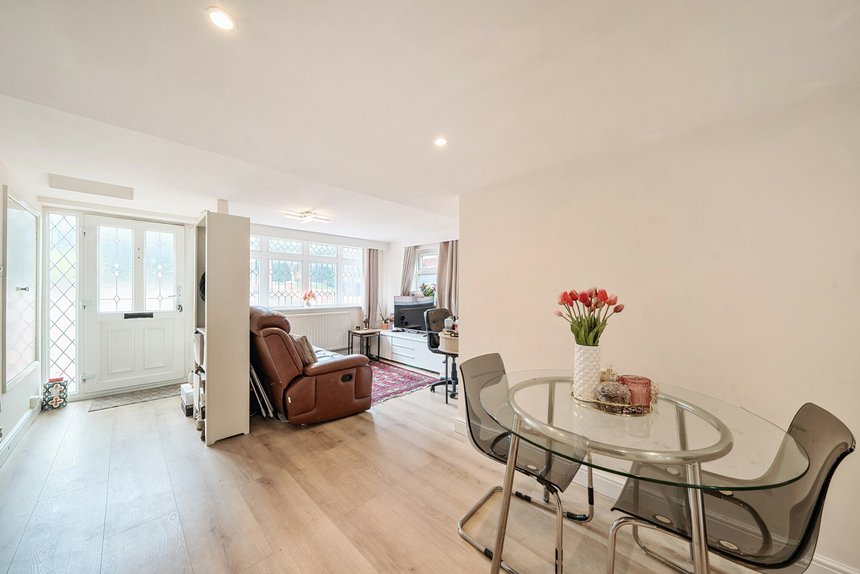 sold brookdene avenue london 34998 - Gibbs Gillespie