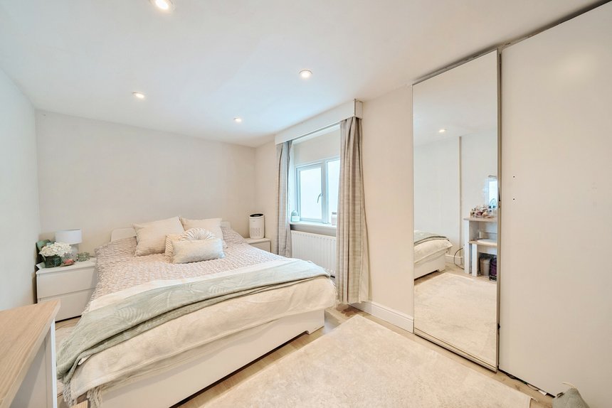 sold brookdene avenue london 34998 - Gibbs Gillespie