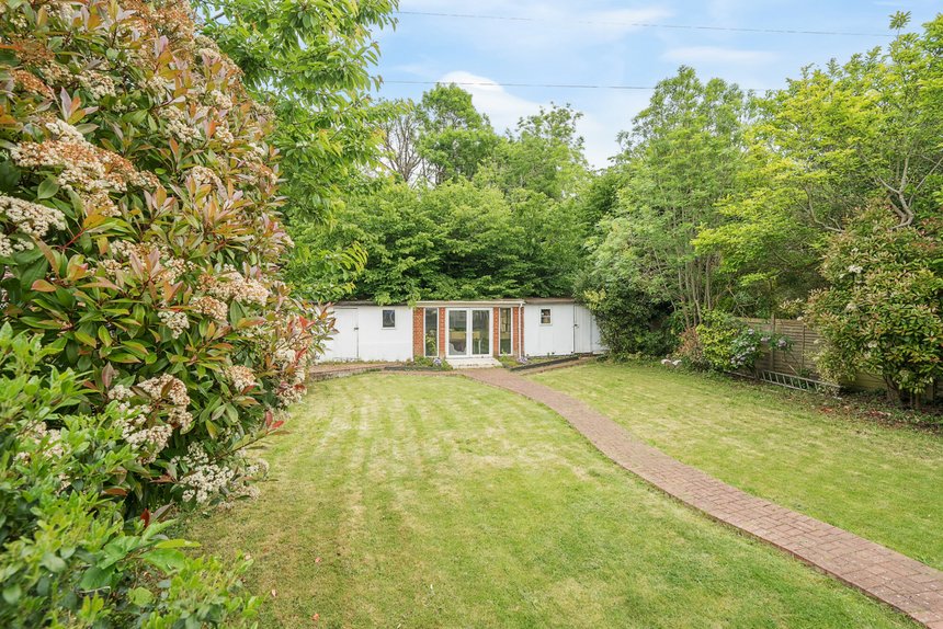 sold brookdene avenue london 34998 - Gibbs Gillespie