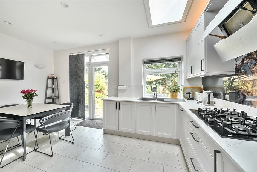 under offer fernbrook drive london 35032 - Gibbs Gillespie