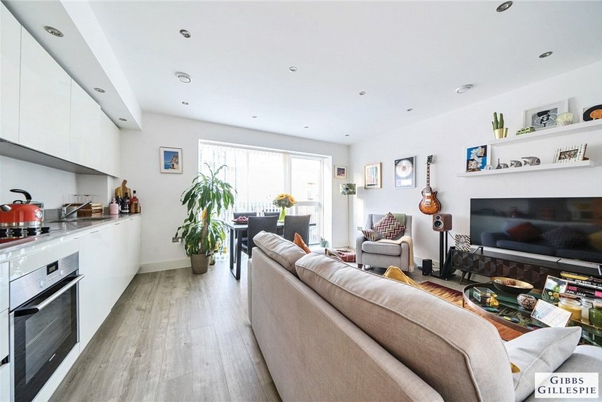 for sale baldwin court london 35066 - Gibbs Gillespie