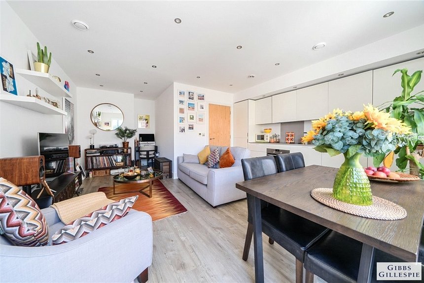 for sale baldwin court london 35066 - Gibbs Gillespie