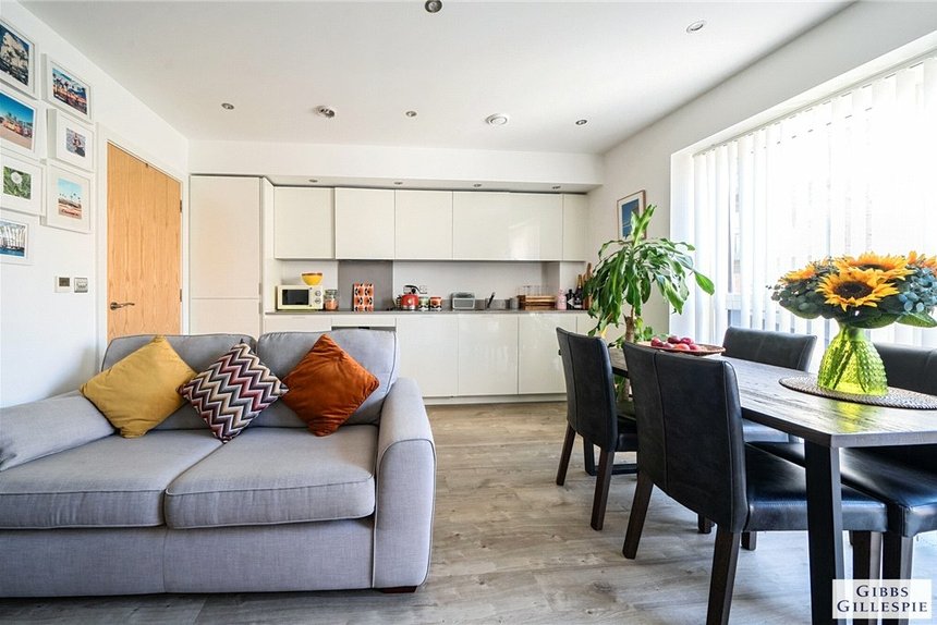 for sale baldwin court london 35066 - Gibbs Gillespie