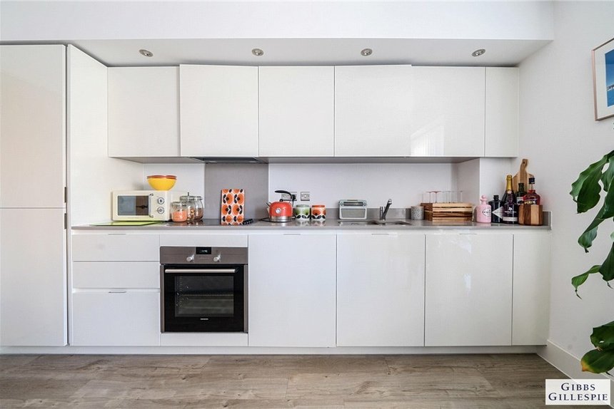 for sale baldwin court london 35066 - Gibbs Gillespie