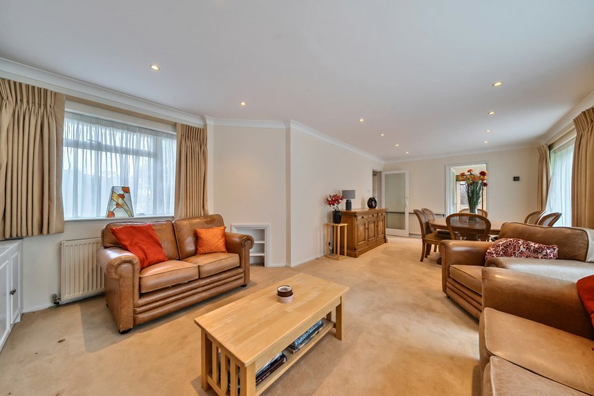 for sale elgin drive london 35078 - Gibbs Gillespie