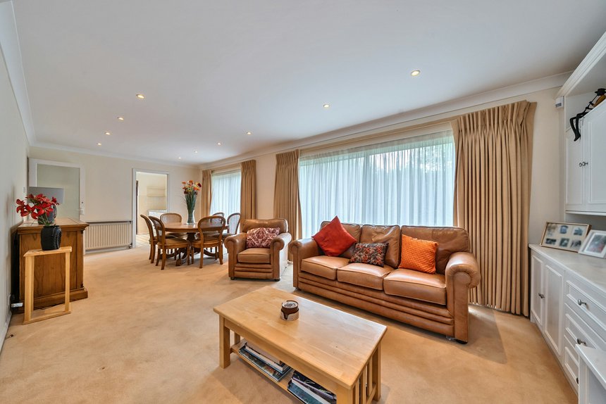for sale elgin drive london 35078 - Gibbs Gillespie