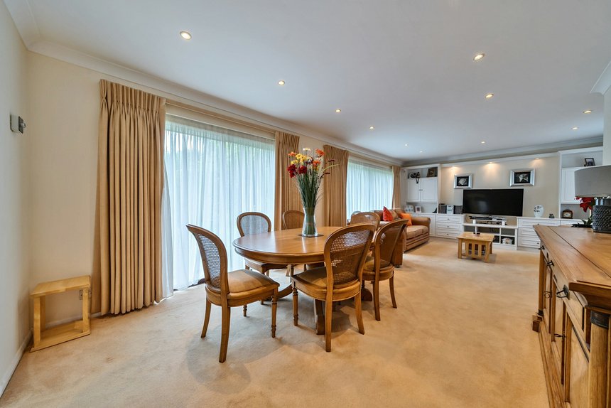 for sale elgin drive london 35078 - Gibbs Gillespie