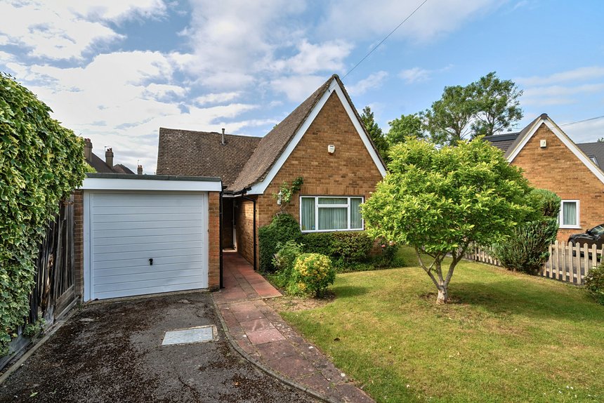 for sale elgin drive london 35078 - Gibbs Gillespie