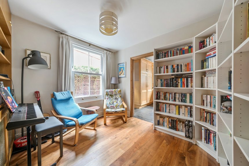 for sale mildred avenue london 35083 - Gibbs Gillespie