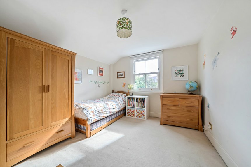 for sale mildred avenue london 35083 - Gibbs Gillespie