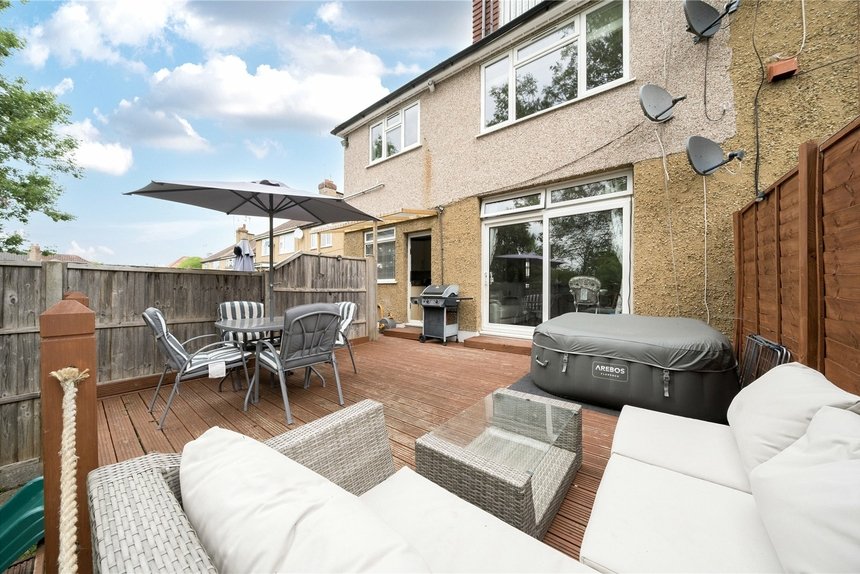 for sale valley close london 35158 - Gibbs Gillespie