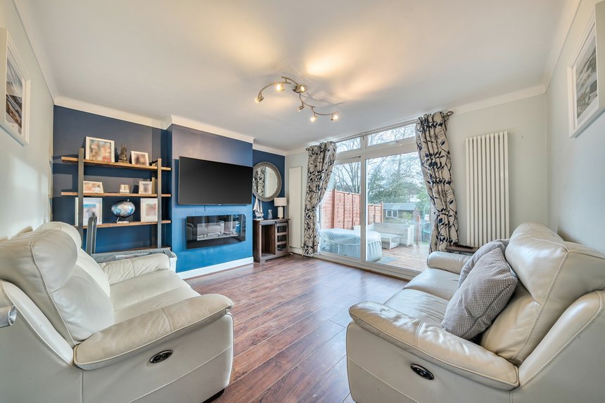 for sale valley close london 35158 - Gibbs Gillespie