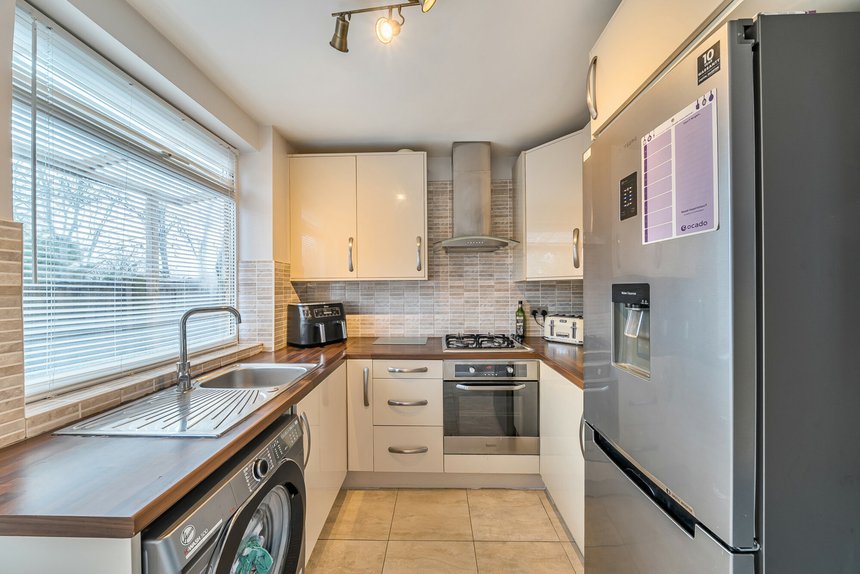 for sale valley close london 35158 - Gibbs Gillespie