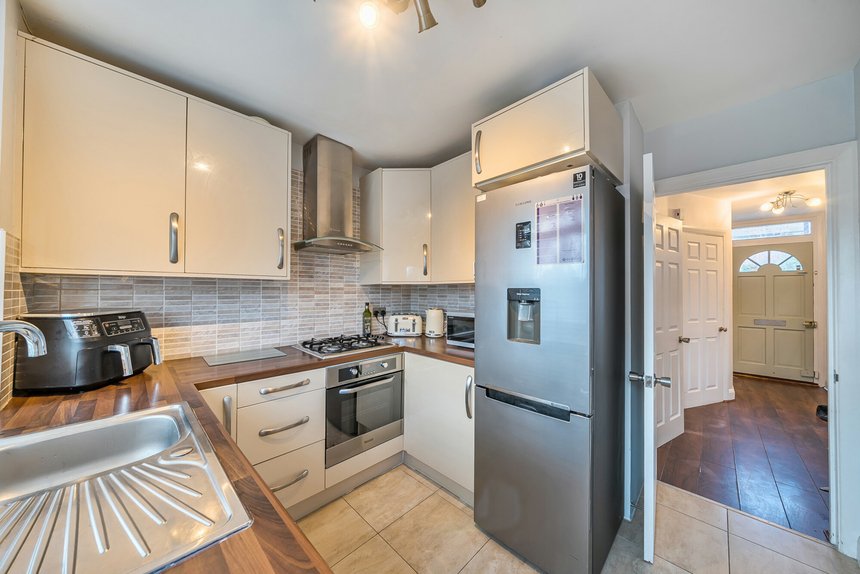for sale valley close london 35158 - Gibbs Gillespie