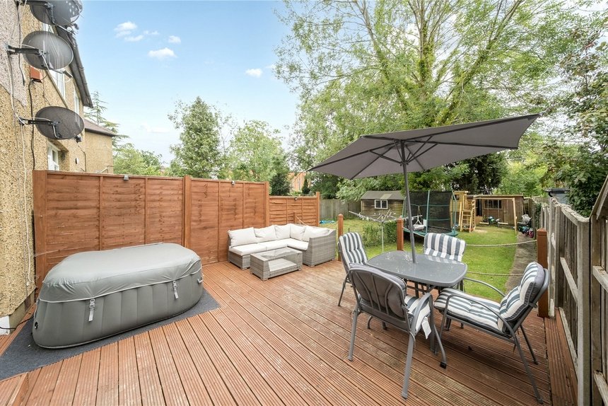 for sale valley close london 35158 - Gibbs Gillespie
