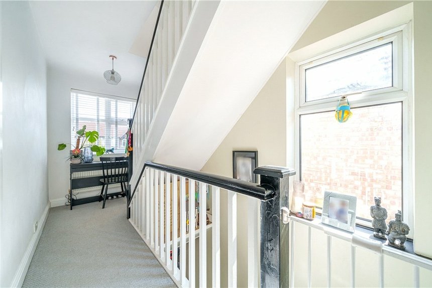 under offer barmouth avenue london 35162 - Gibbs Gillespie