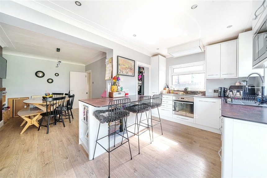 under offer barmouth avenue london 35162 - Gibbs Gillespie