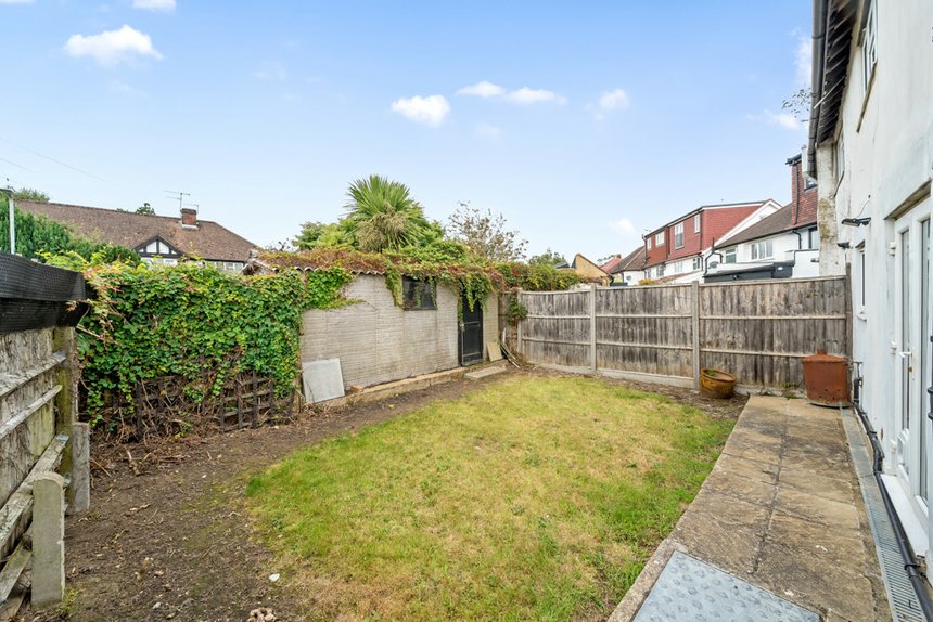 for sale lawn close london 35174 - Gibbs Gillespie