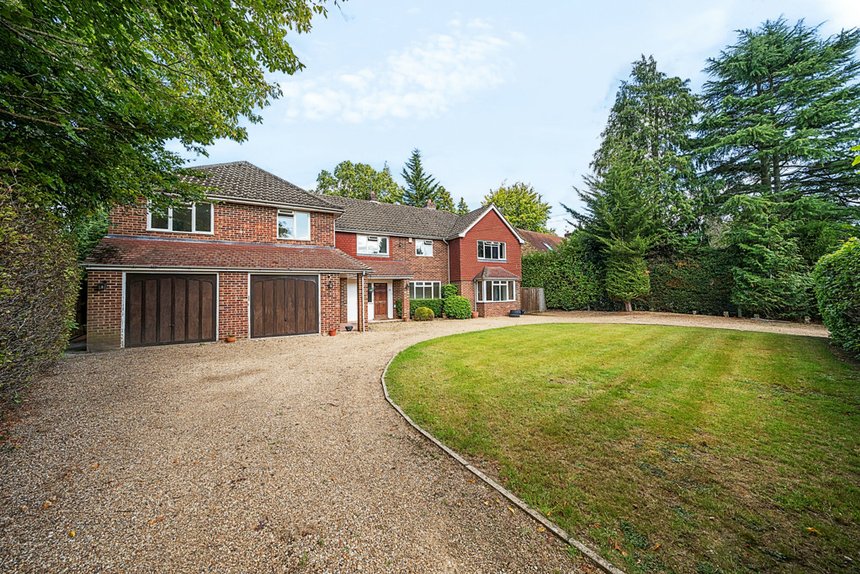 for sale fulmer drive london 35181 - Gibbs Gillespie