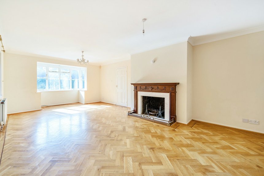 for sale fulmer drive london 35181 - Gibbs Gillespie