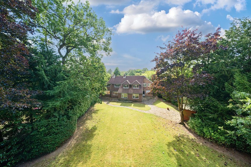 for sale fulmer drive london 35181 - Gibbs Gillespie