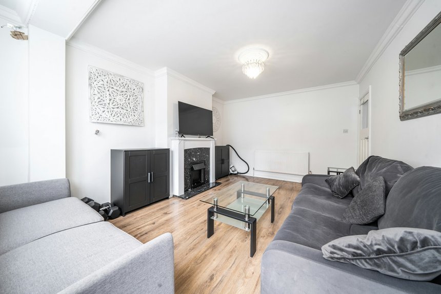 under offer the heights london 35378 - Gibbs Gillespie