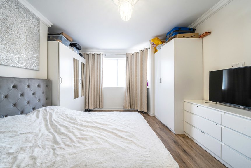 under offer the heights london 35378 - Gibbs Gillespie